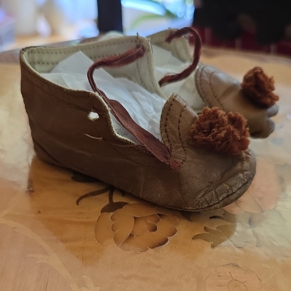 Vintage 1945 Brown Leather Baby Shoes with Pompoms & Ribbon Ties​​